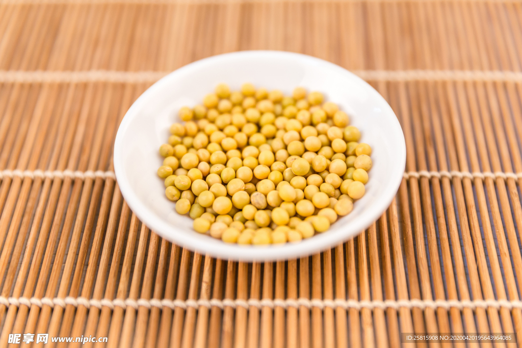 黄豆五谷杂粮图片