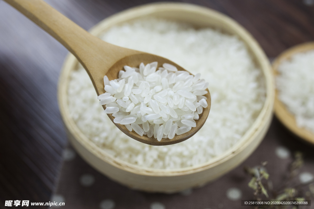 大米五谷杂粮图片