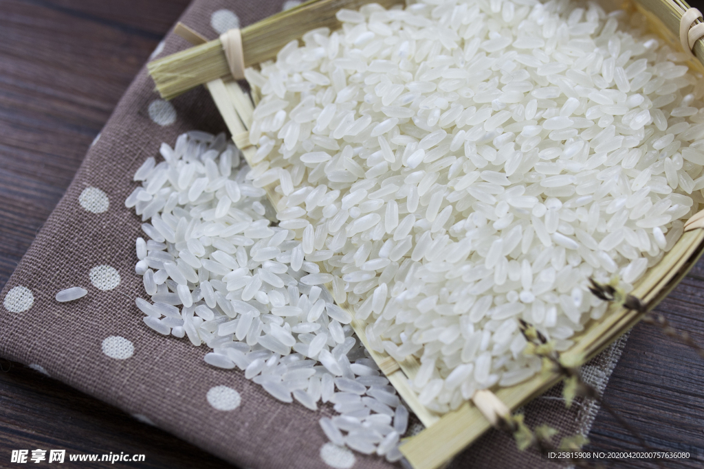 大米五谷杂粮图片