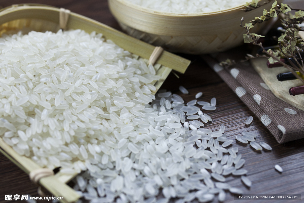 大米五谷杂粮图片