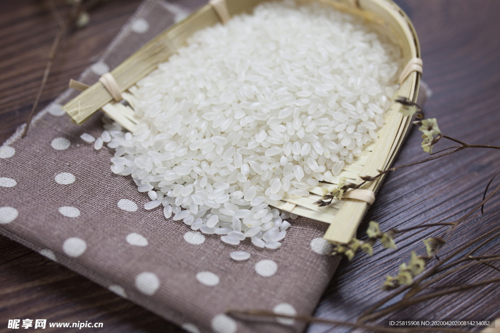 大米五谷杂粮图片