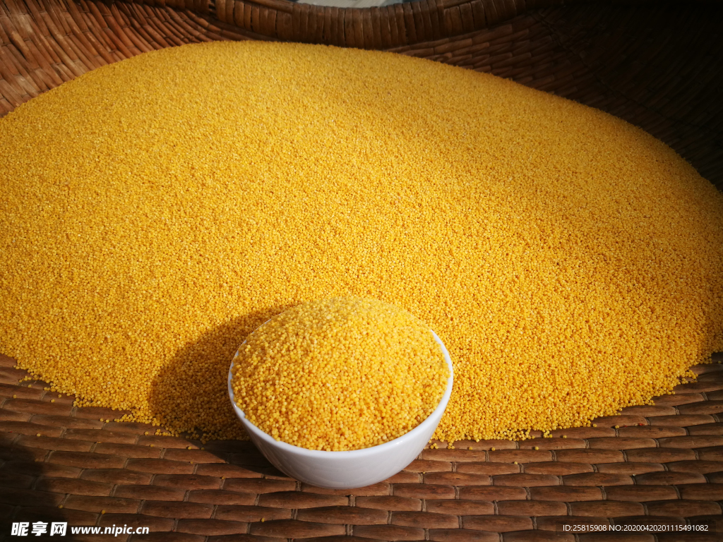 小米五谷杂粮图片