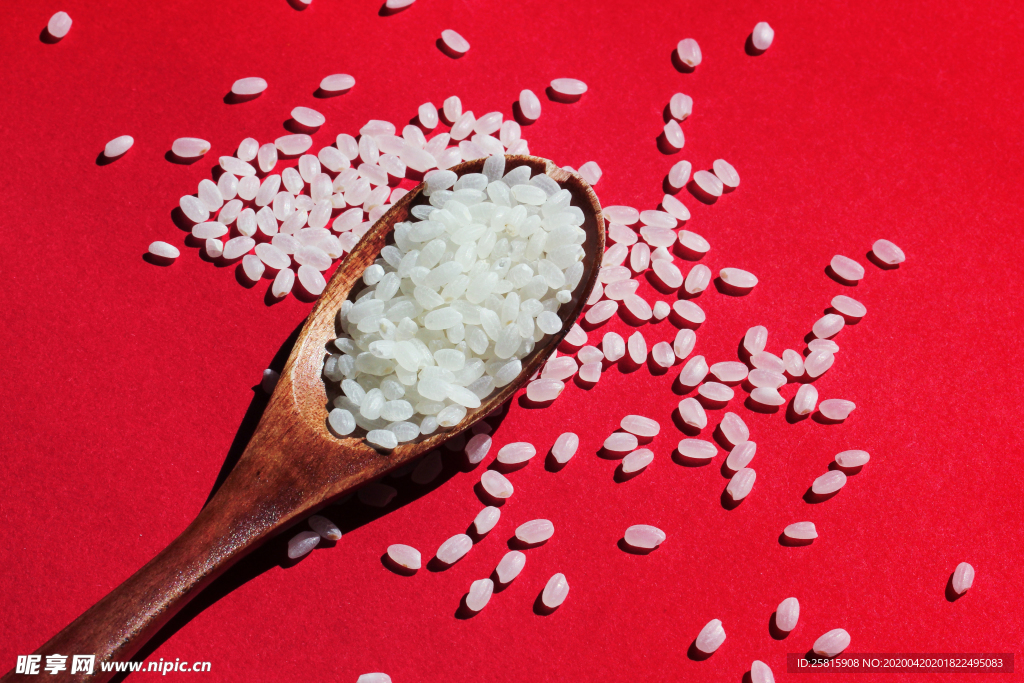 大米五谷杂粮图片