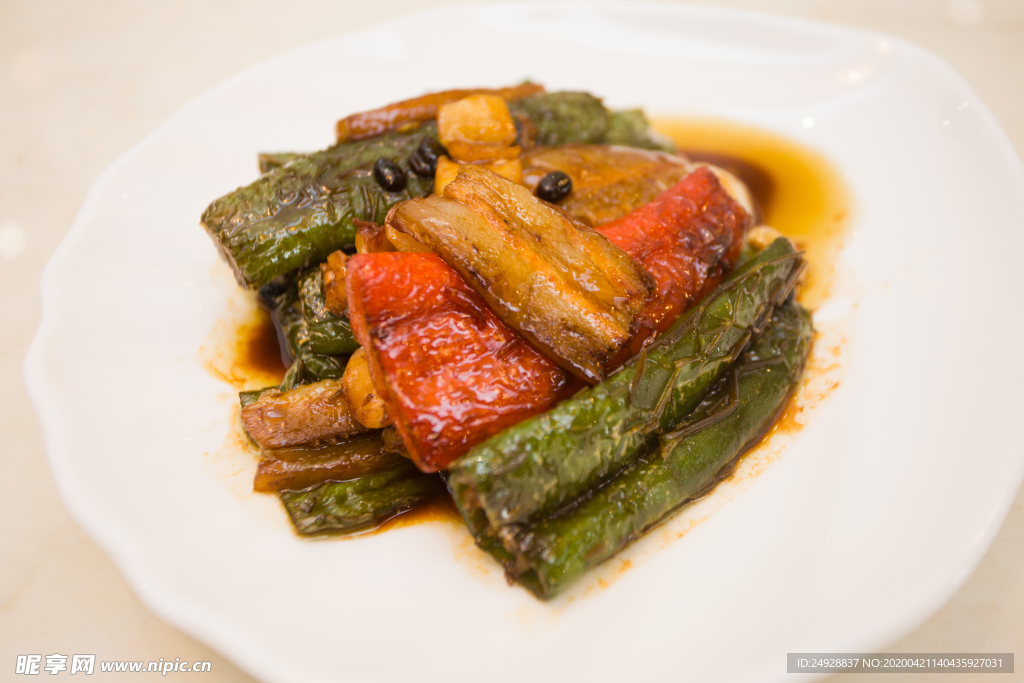 虎皮尖椒炒咸肉