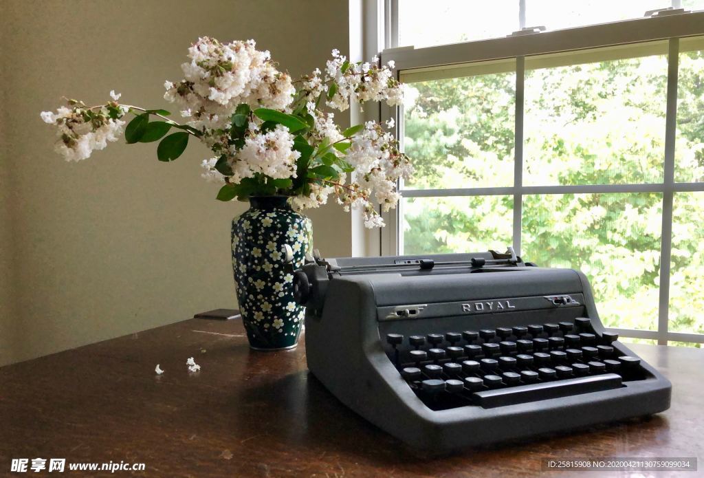 打字机特写图片
