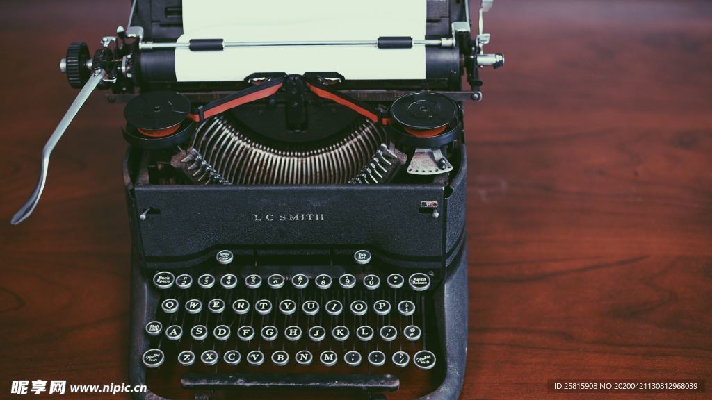 打字机特写图片