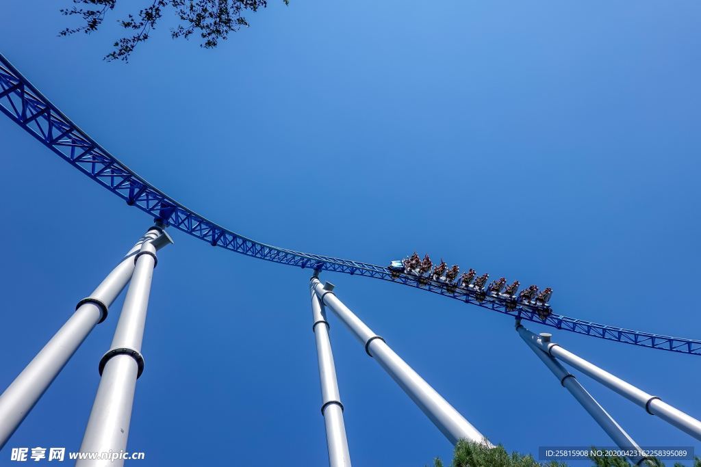 过山车惊险刺激图片