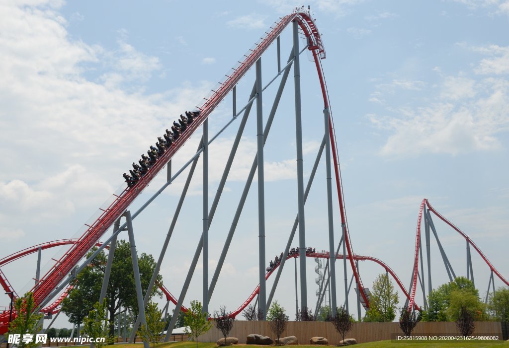 过山车惊险刺激图片