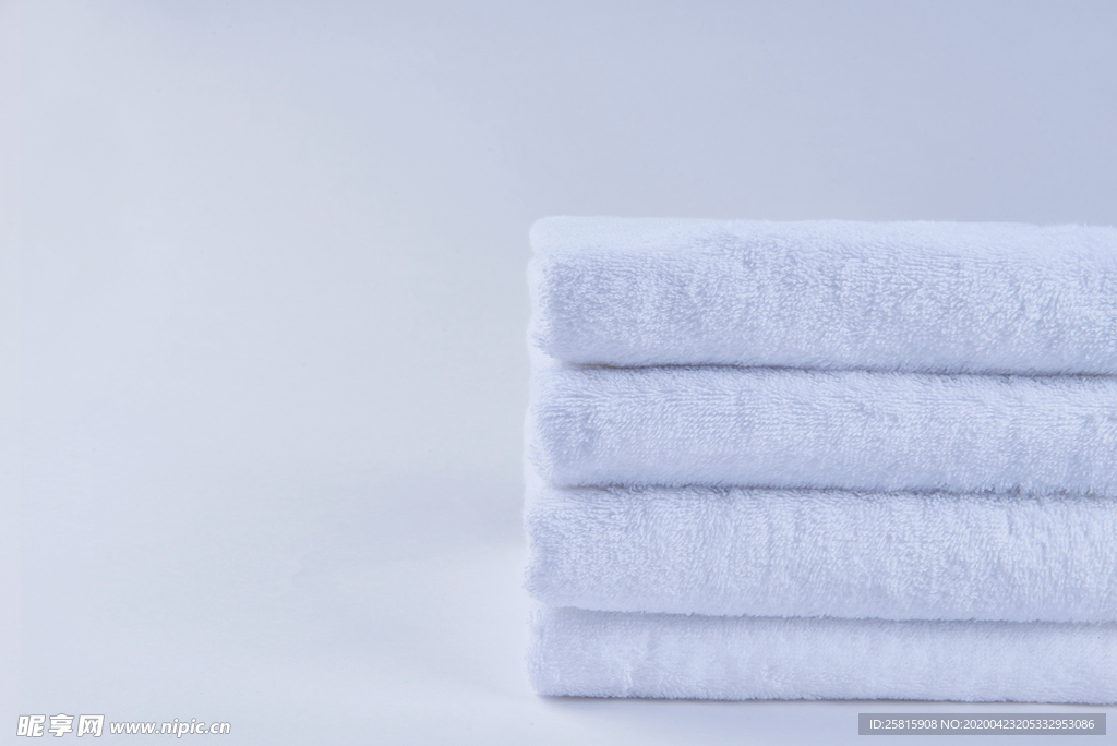 毛巾堆叠卷起图片