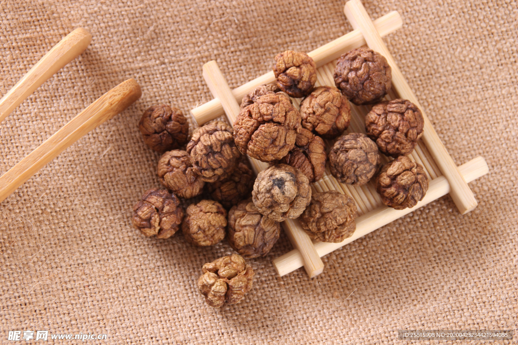 草豆蔻五香调味图片