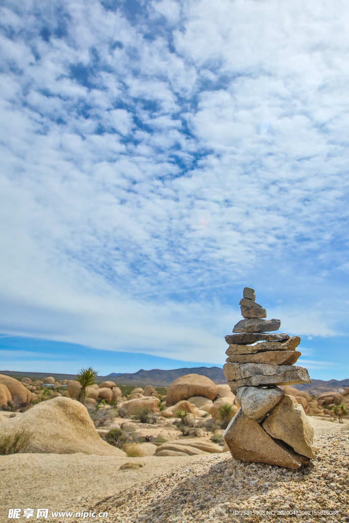 石头堆叠层叠图片