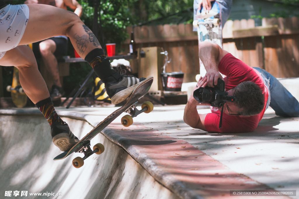 滑板休闲运动炫酷图片