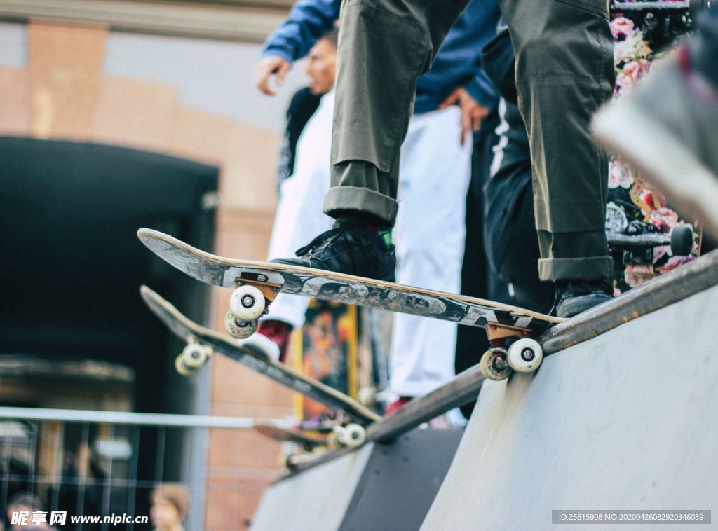 滑板休闲运动炫酷图片