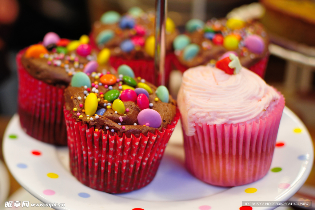 纸杯蛋糕美味图片