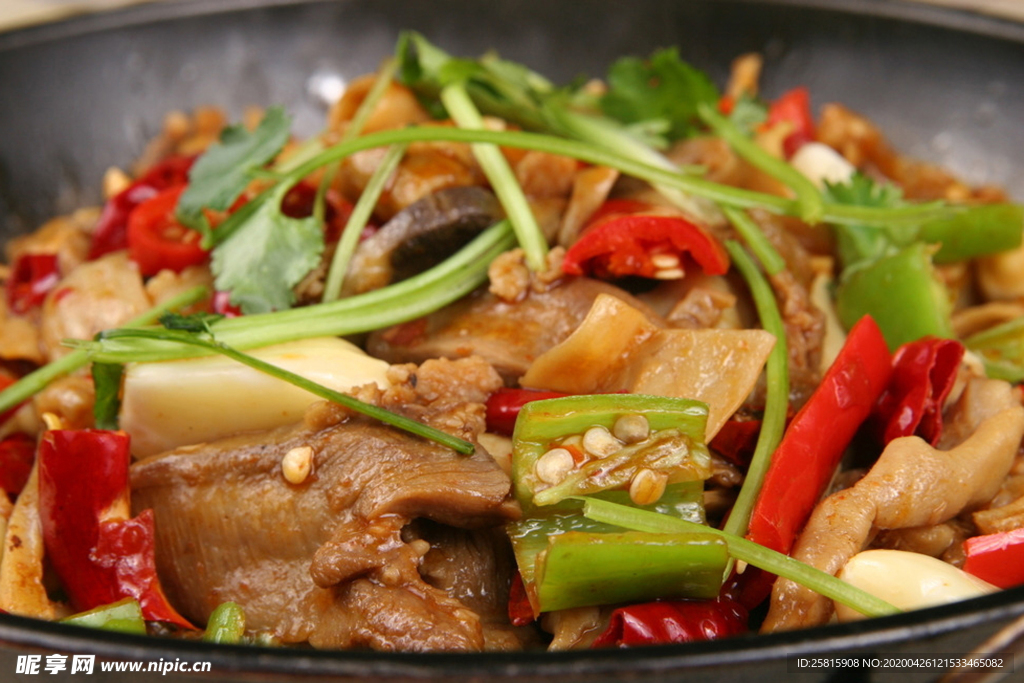 干锅肥肠美味图片