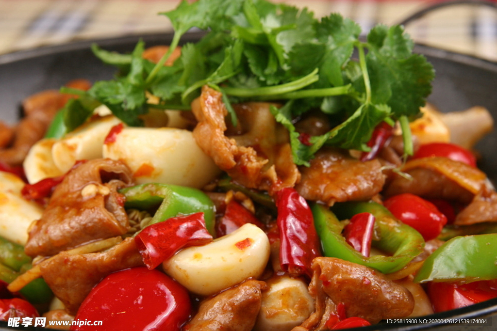 干锅肥肠美味图片