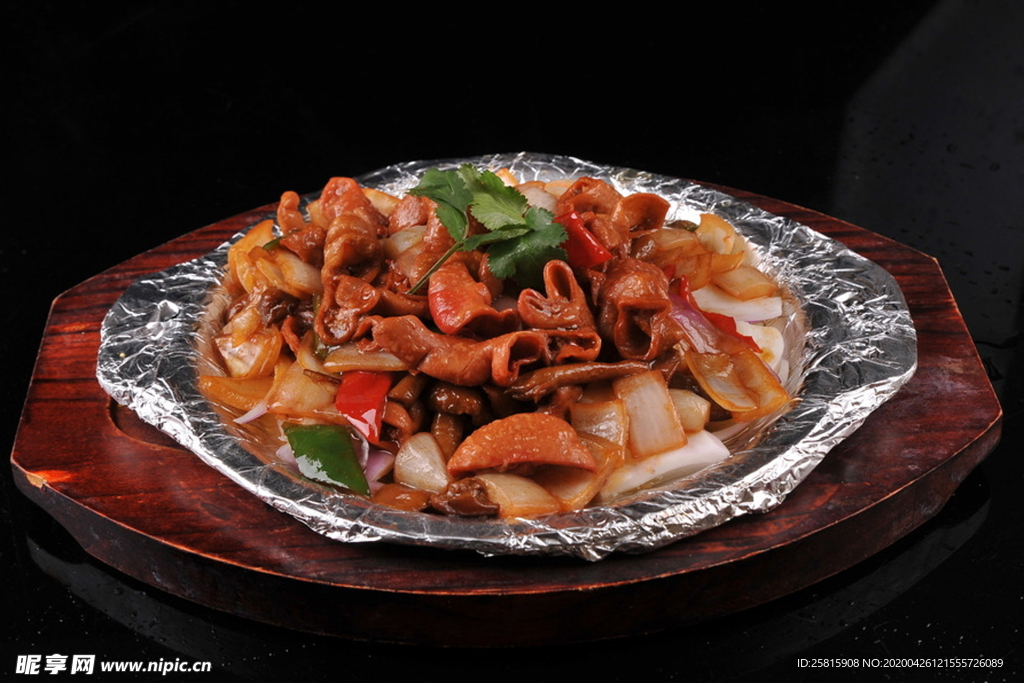 干锅肥肠美味图片