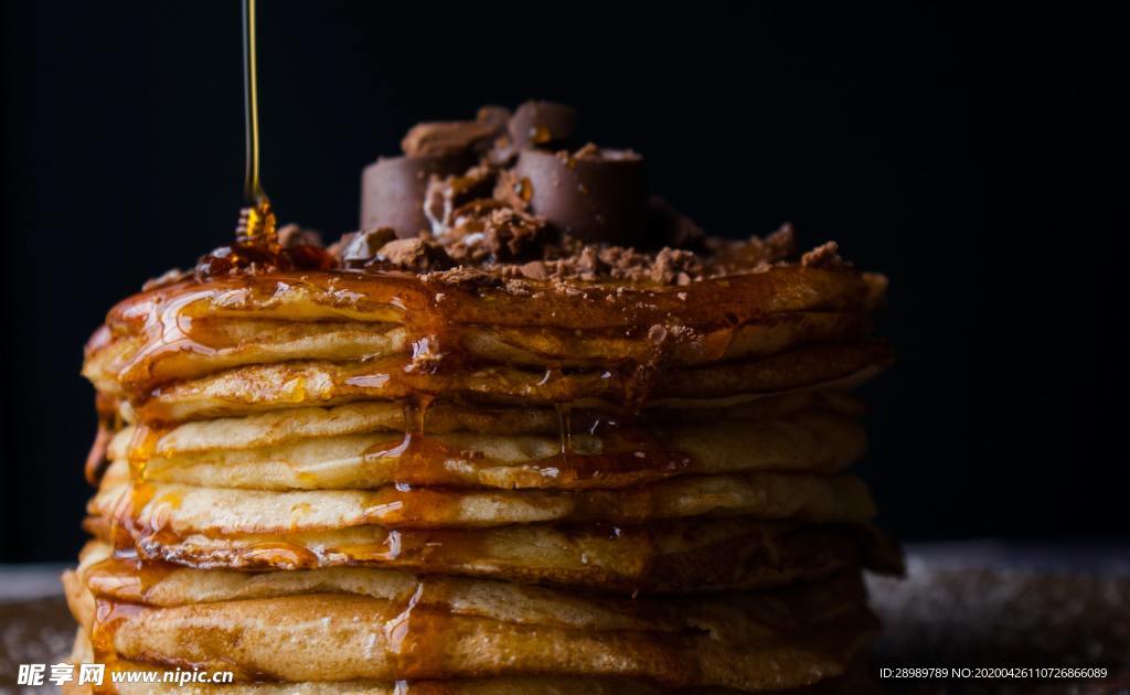 巧克力蜂蜜薄煎饼