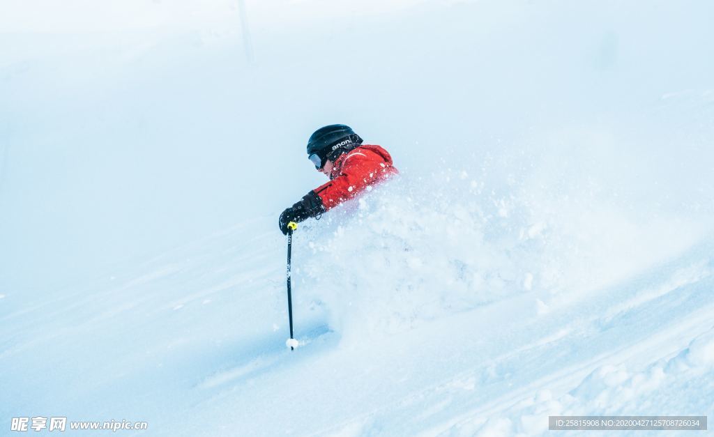 滑雪运动滑雪板图片