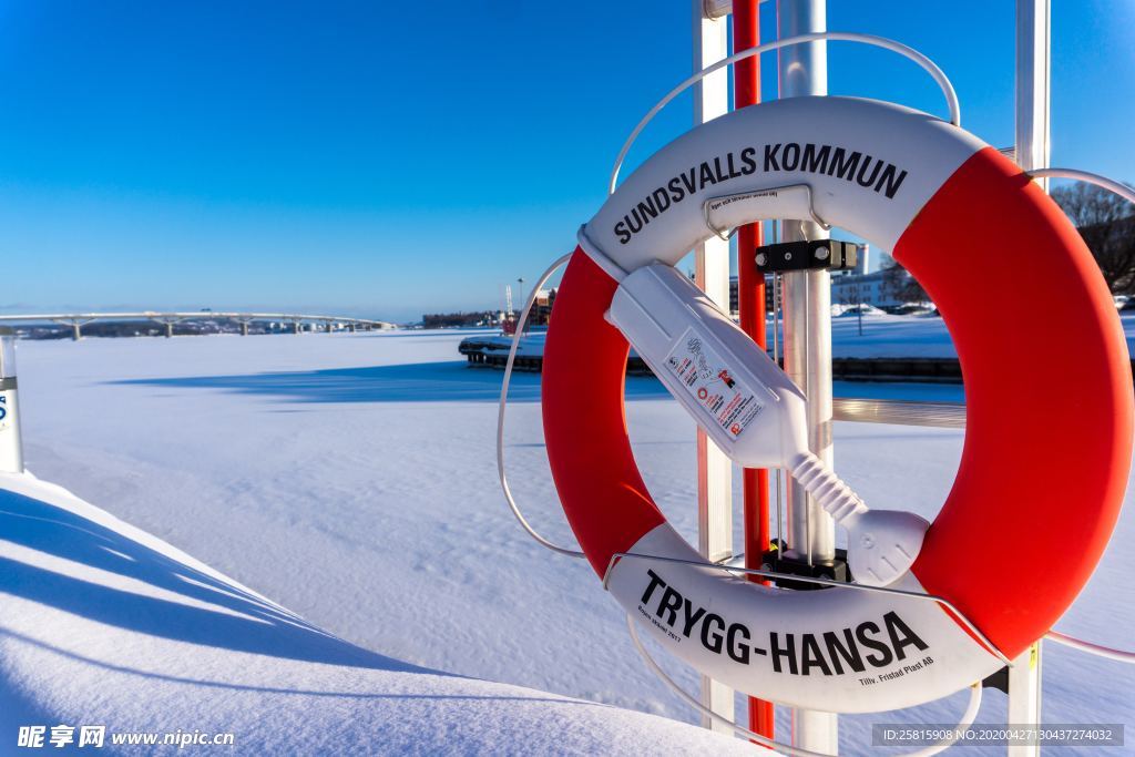 救生圈游泳圈图片