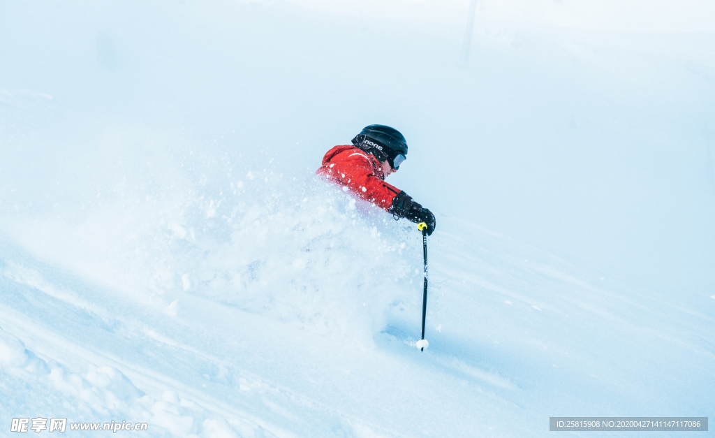 滑雪运动滑雪板图片