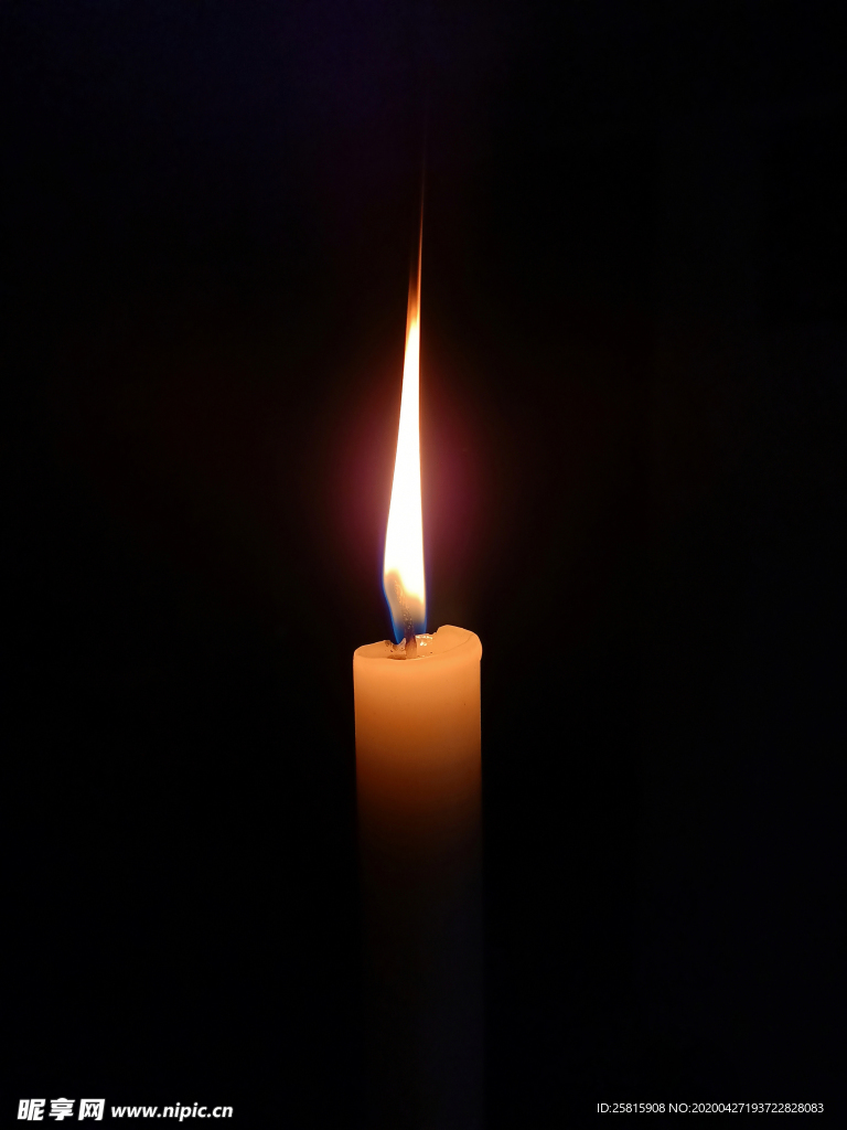 蜡烛烛光火苗图片