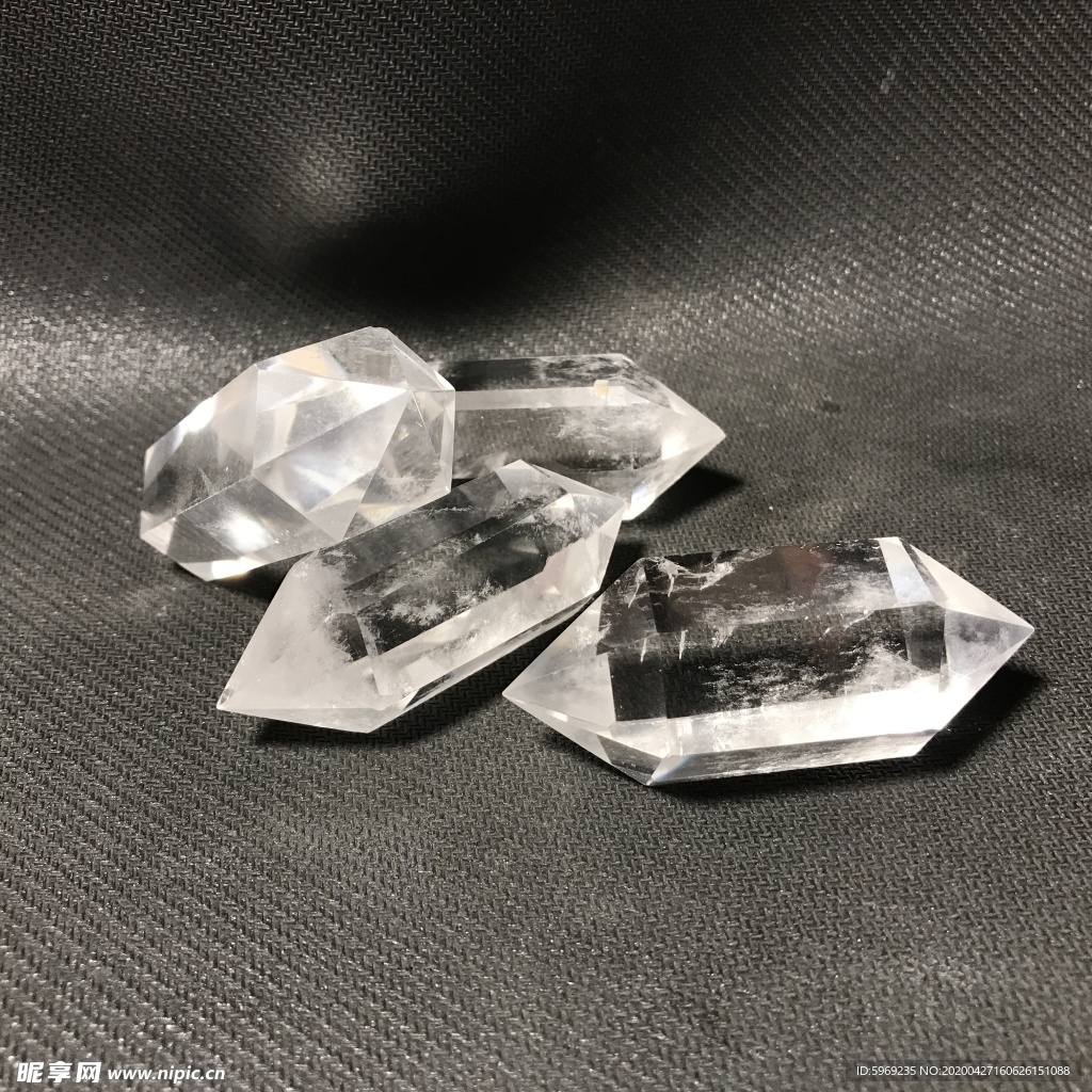 水晶 透明 晶簇