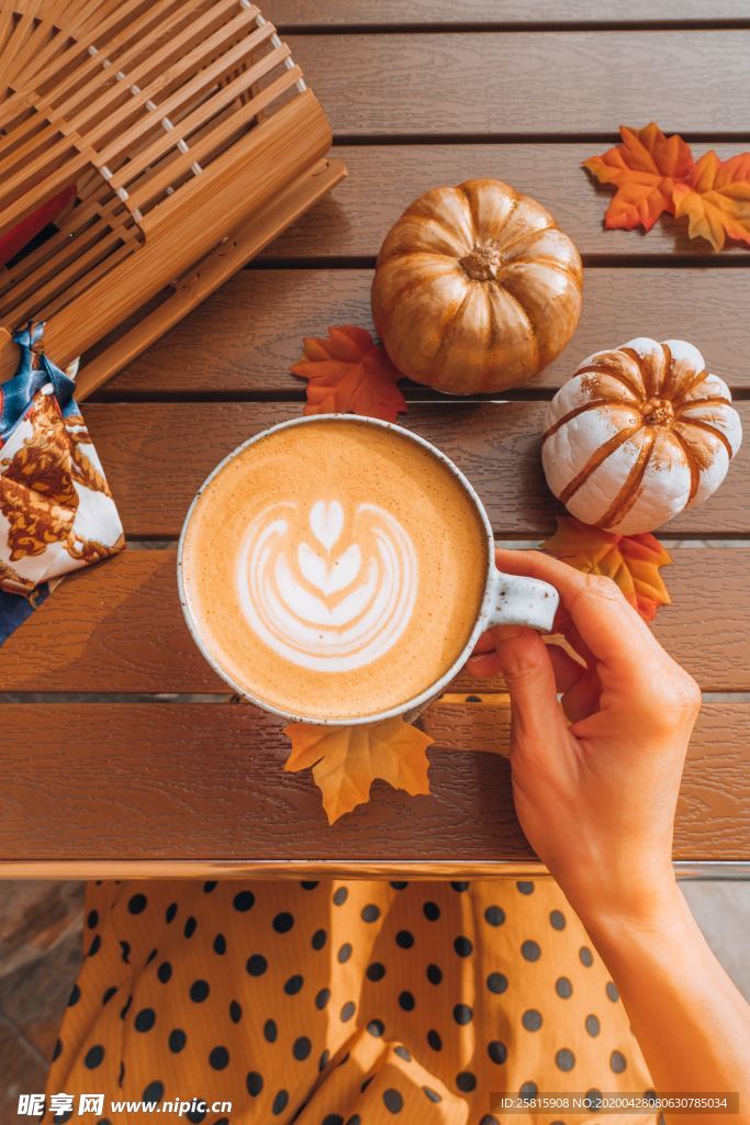 咖啡拉花咖啡图片