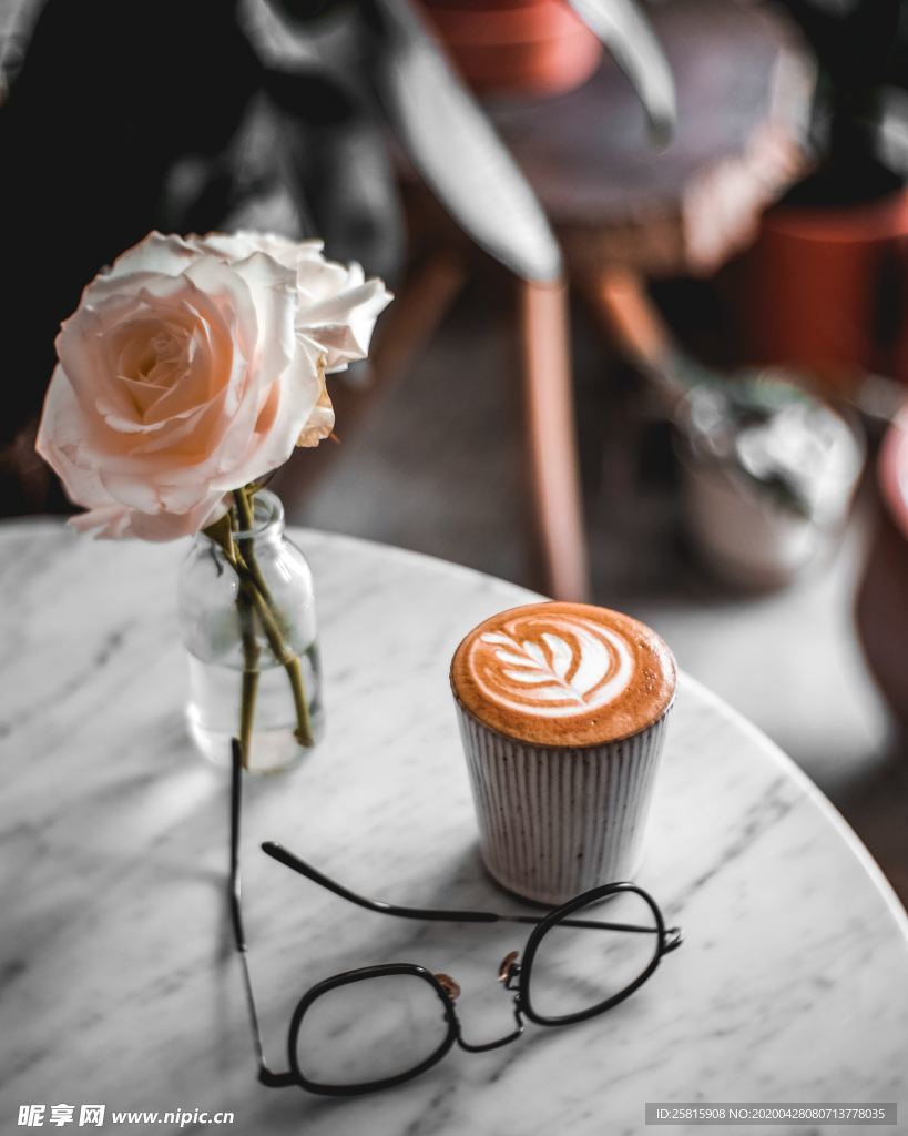 咖啡拉花咖啡图片