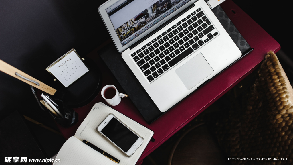 苹果笔记本电脑图片