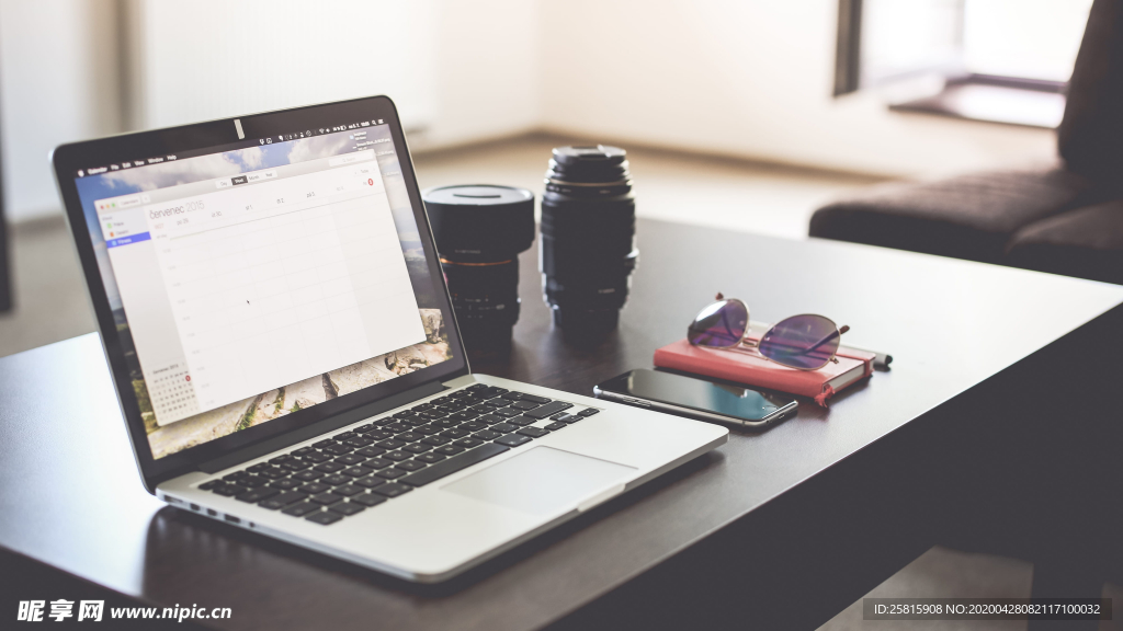 苹果笔记本电脑图片