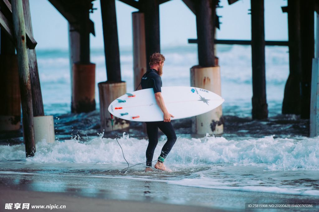 冲浪冲浪板图片