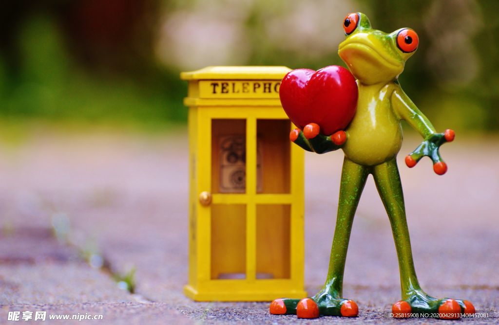 搞怪青蛙玩具图片