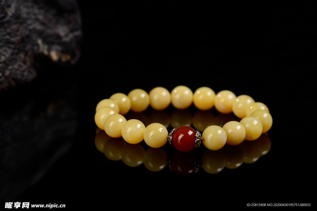 蜜蜡黄色手串手链图片