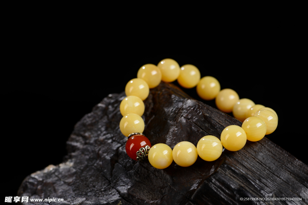 蜜蜡黄色手串手链图片