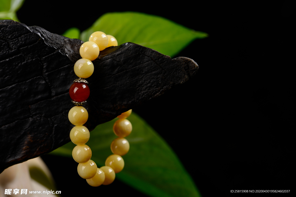 蜜蜡黄色手串手链图片