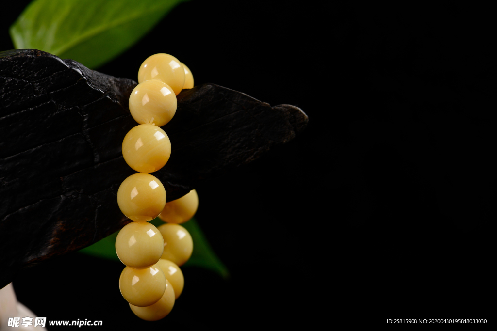 蜜蜡黄色手串手链图片