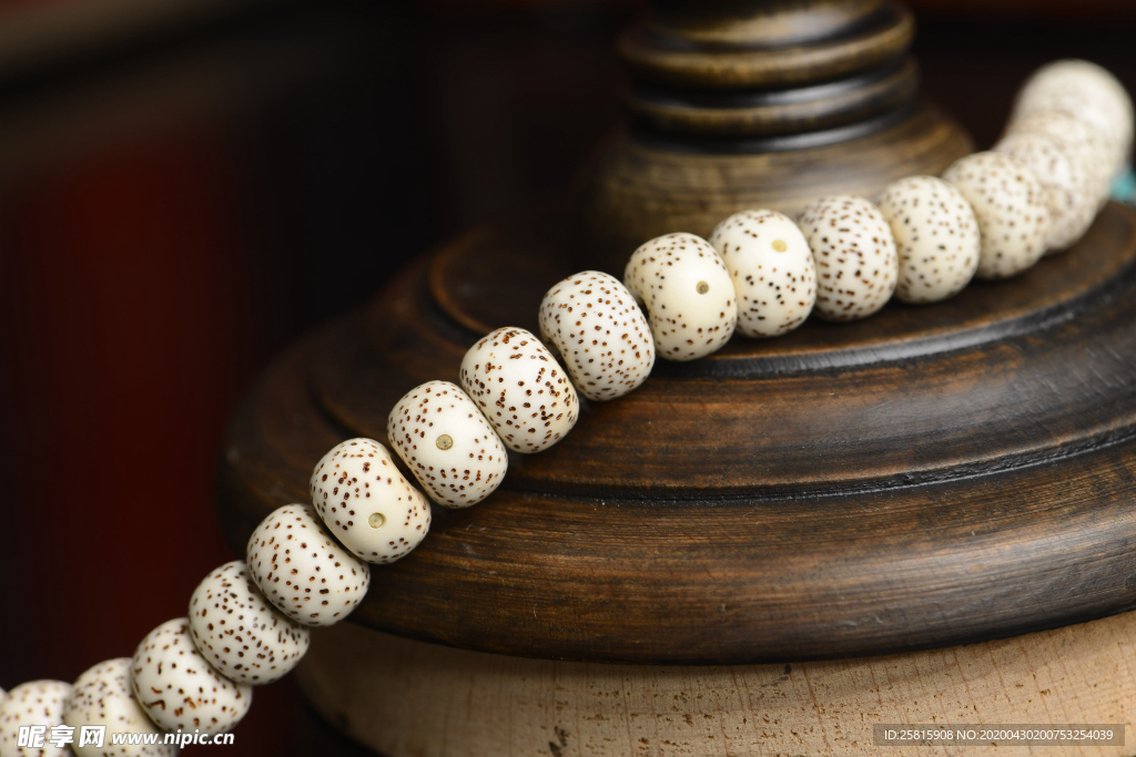 新月菩提手串手链图片