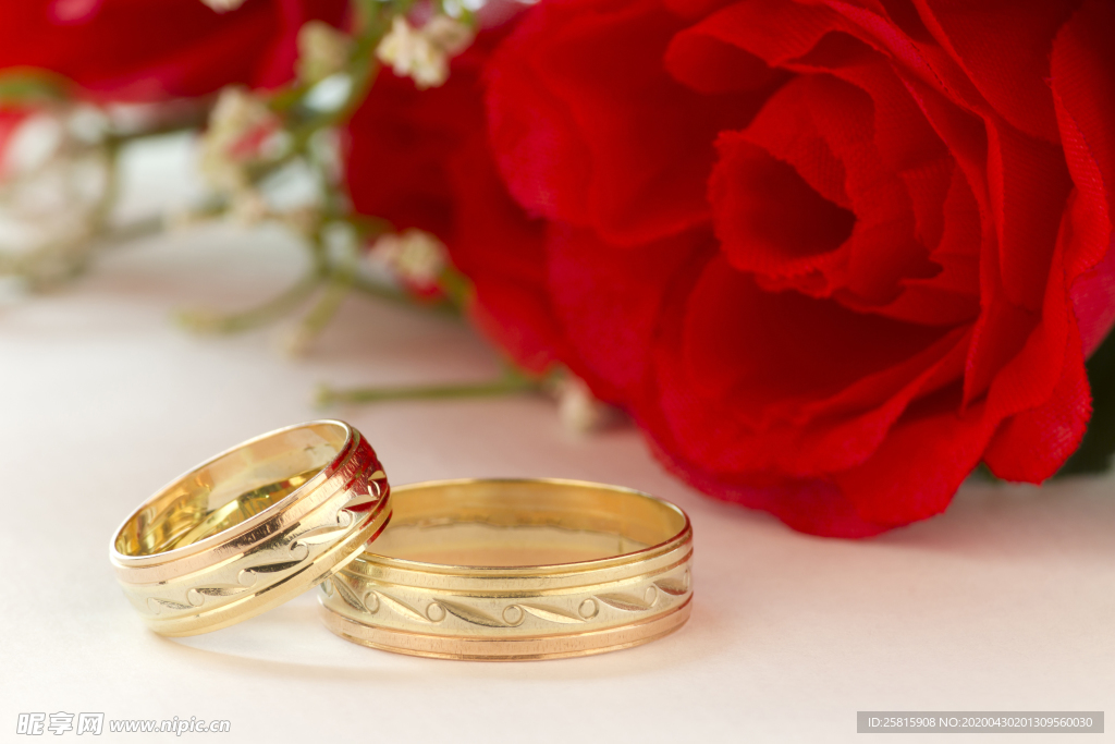 戒指浪漫图片
