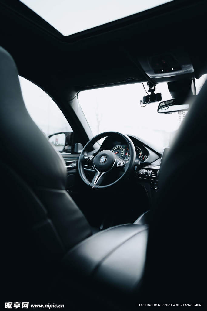 汽车内景象