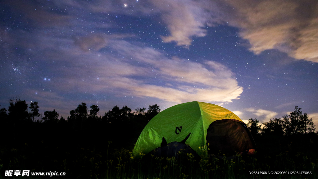 帐篷户外住宿露营图片