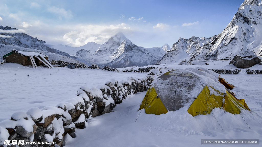 帐篷户外住宿露营图片
