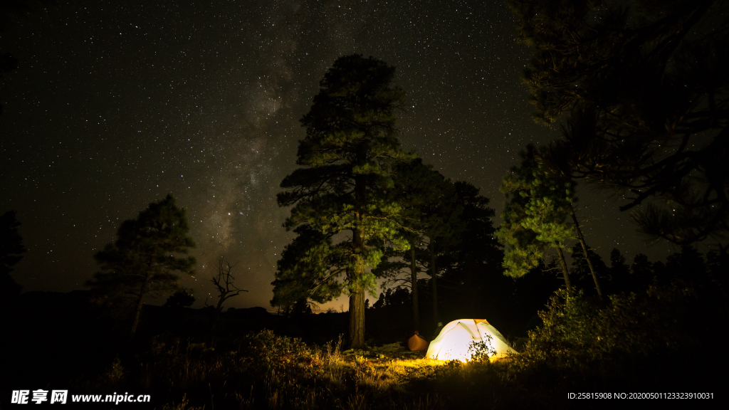 帐篷户外住宿露营图片