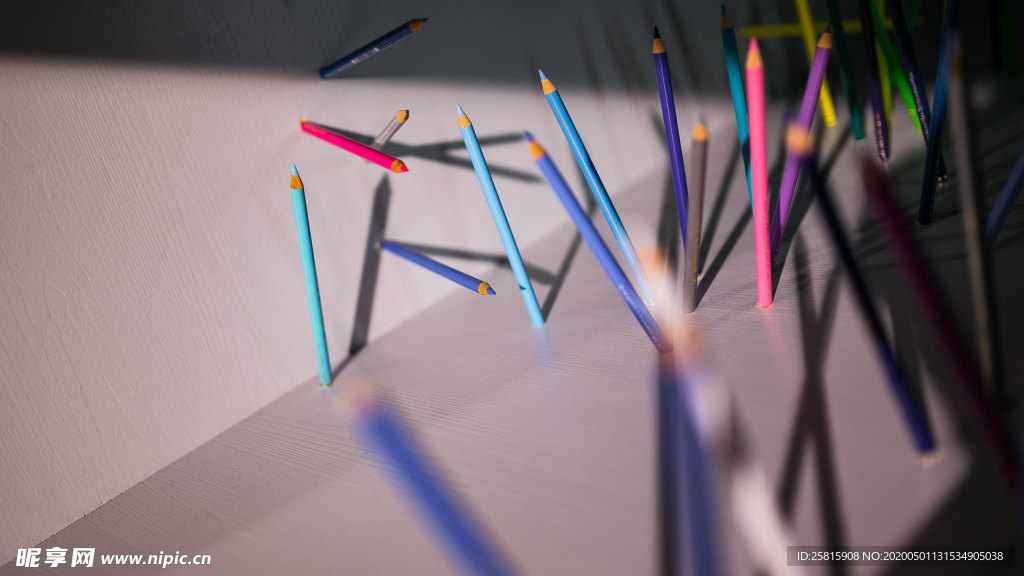 铅笔彩色铅笔图片