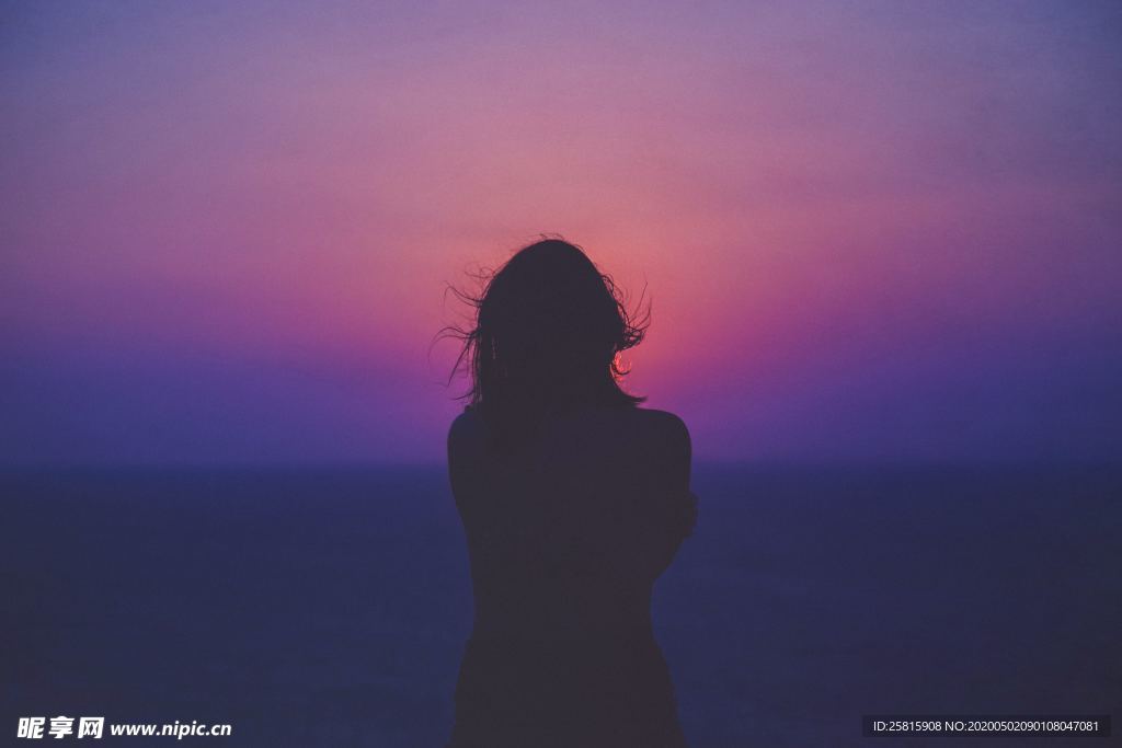 人物剪影轮廓摄影图片