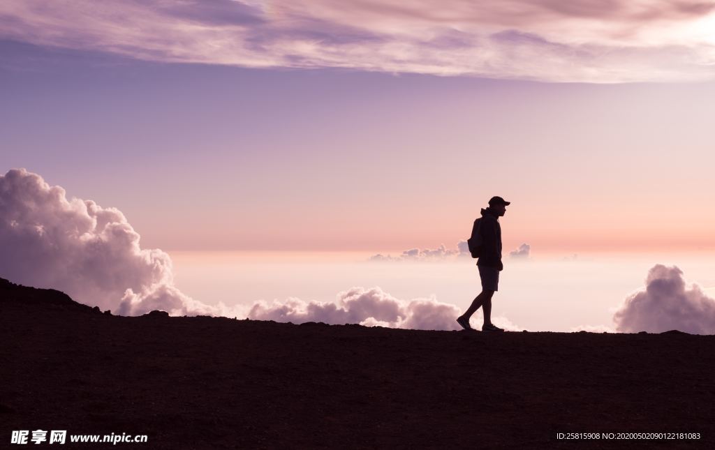 人物剪影轮廓摄影图片