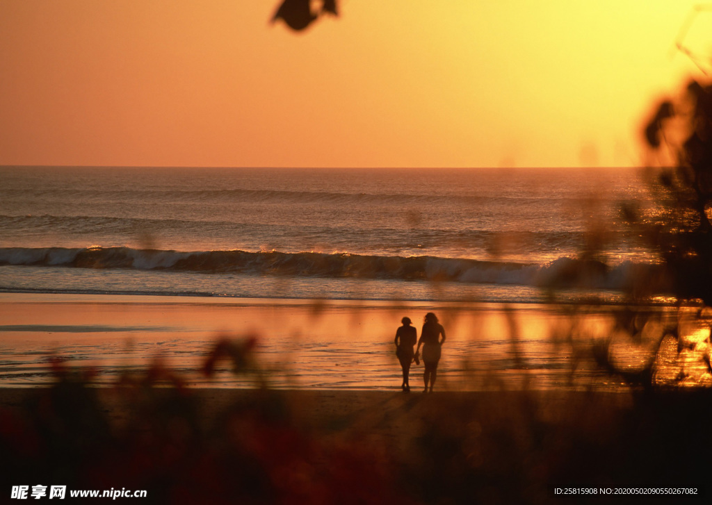 人物剪影轮廓摄影图片