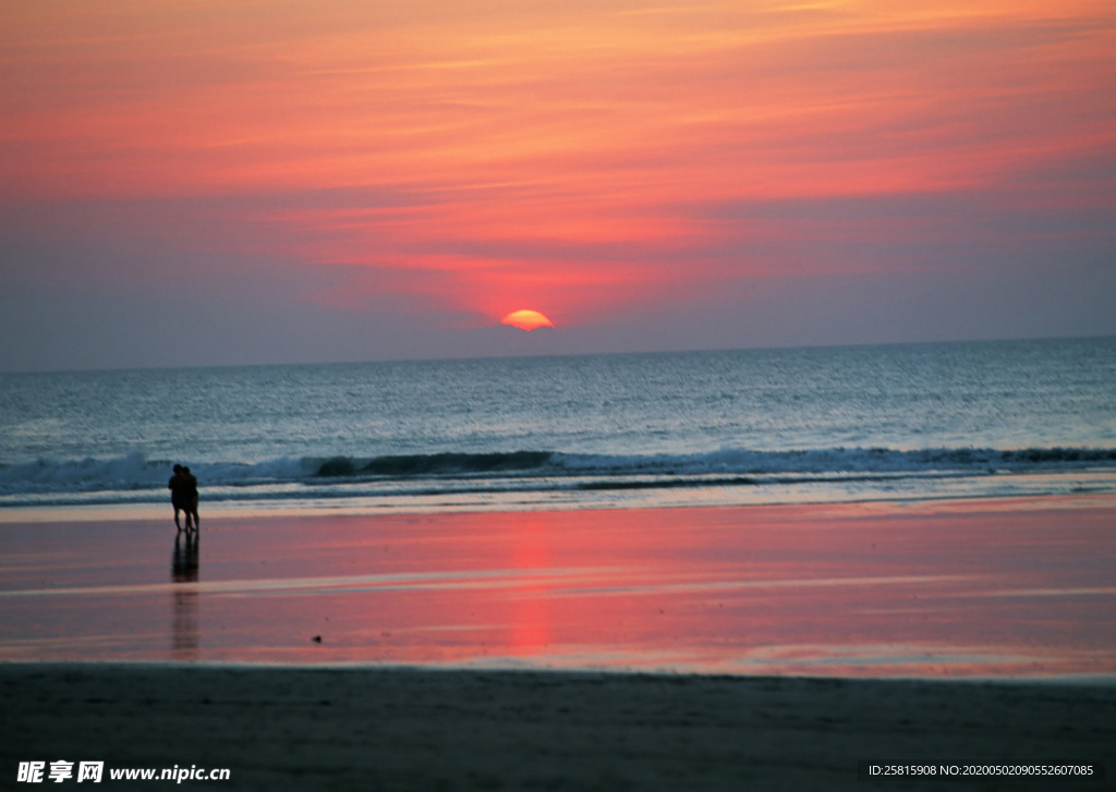 人物剪影轮廓摄影图片