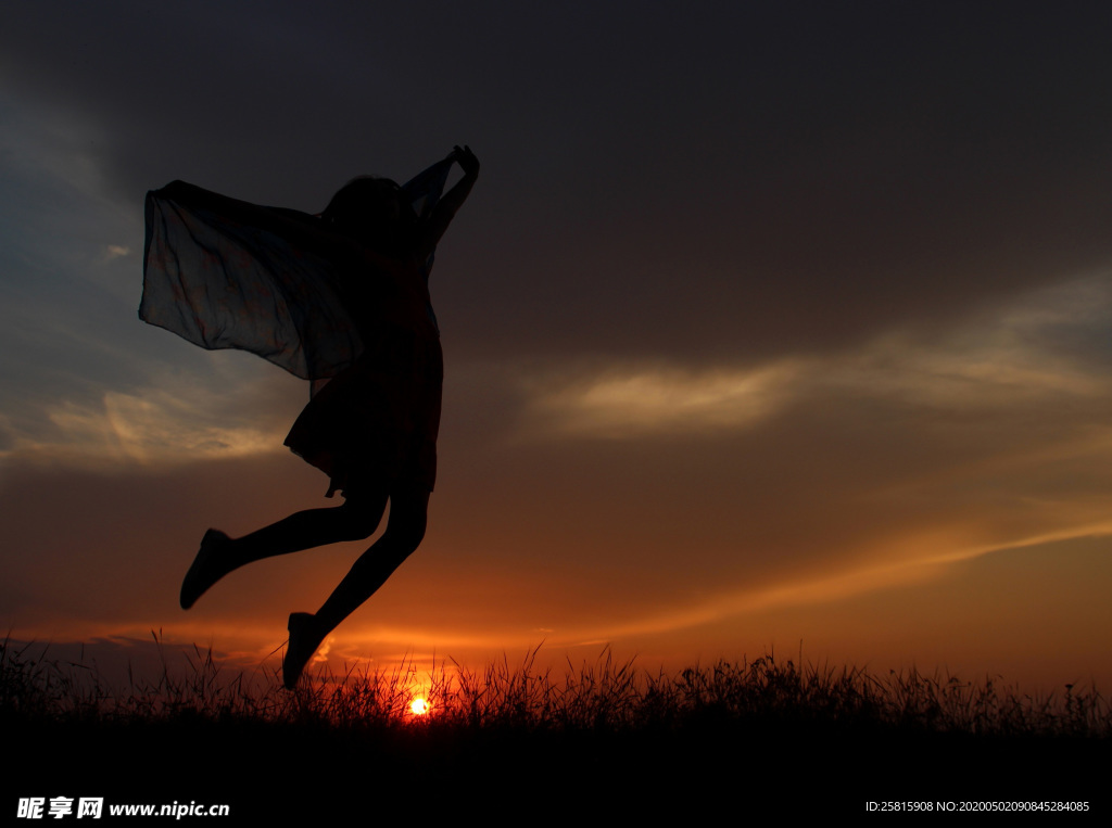 人物剪影轮廓摄影图片