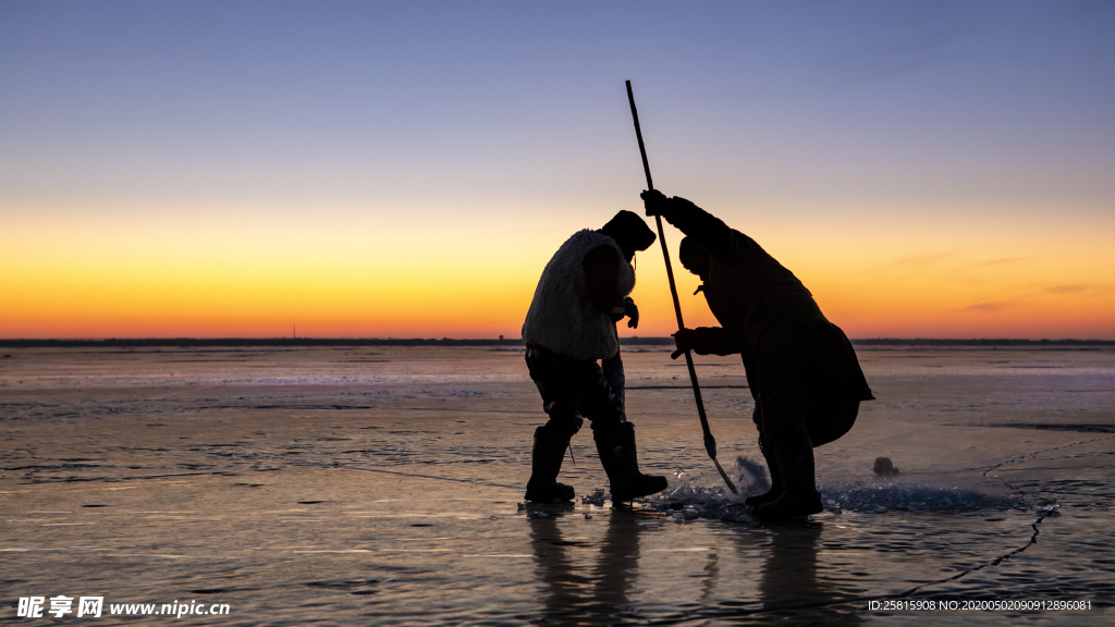 人物剪影轮廓摄影图片